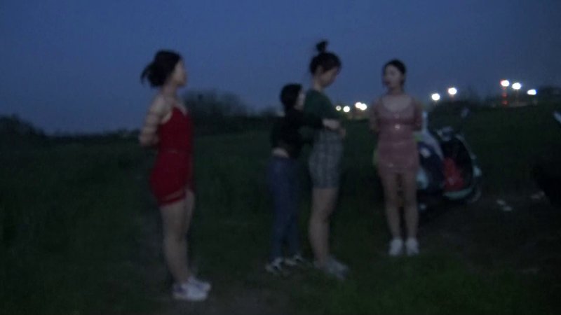071503yglcxo5aaagqz6aq.jpg